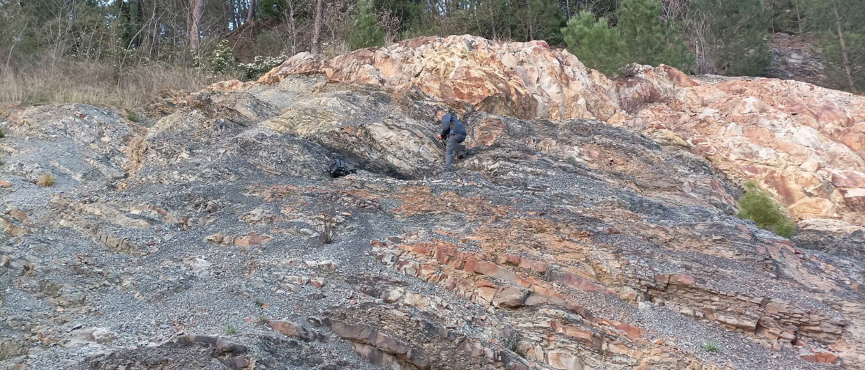 Quantifying the hydrogen-generation potential of iron-bearing rocks