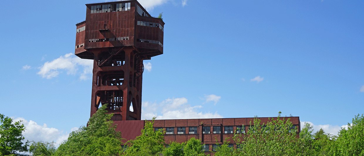 Deep hydrogen in Lorraine: An appraisal well or a science project?