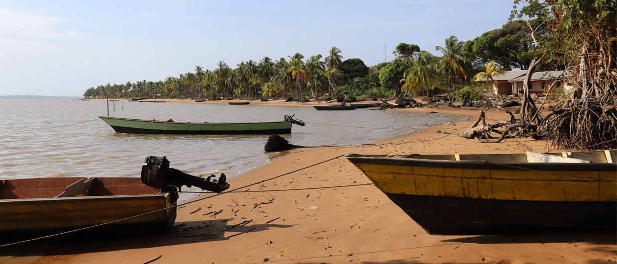 Spatial variation in charge risk along the Guyana-Suriname margin