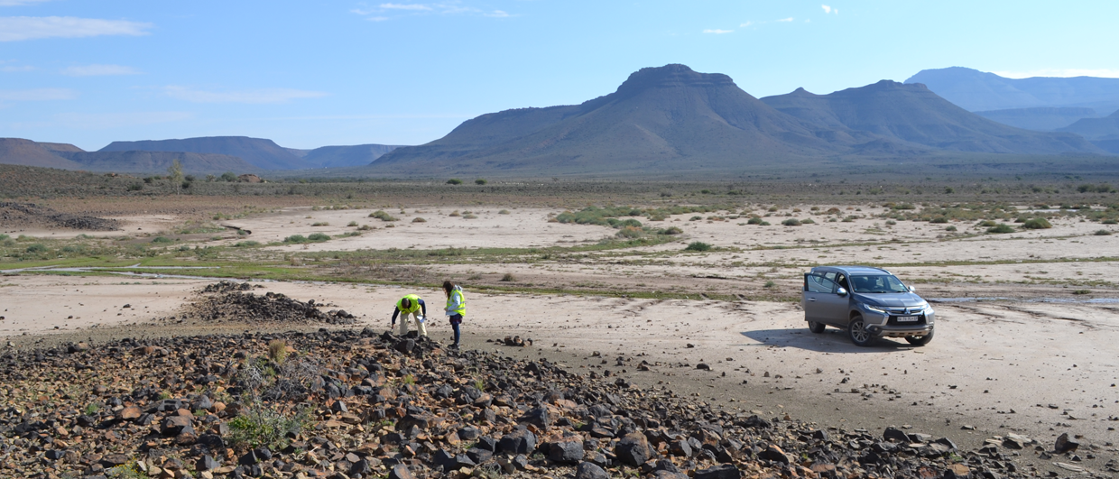 Hydrocarbon seepage in the Karoo: South Africa’s Shale Gas Project reveals potential